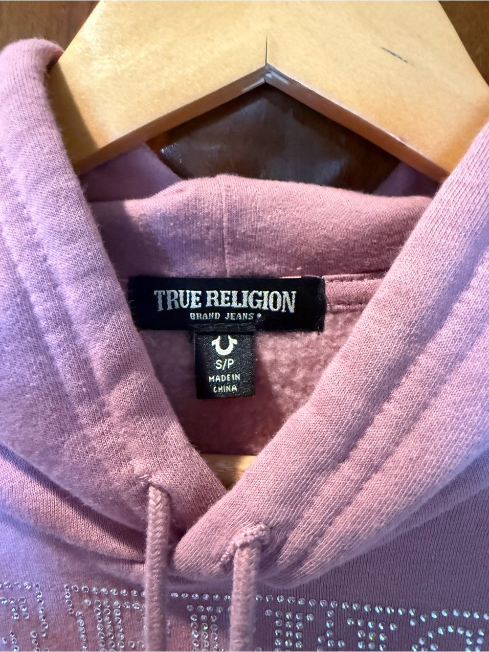 True Religion Dusty Rose Crystal Rhinestone Cropped Pullover Hoodie Shrunken - Picture 4 of 11
